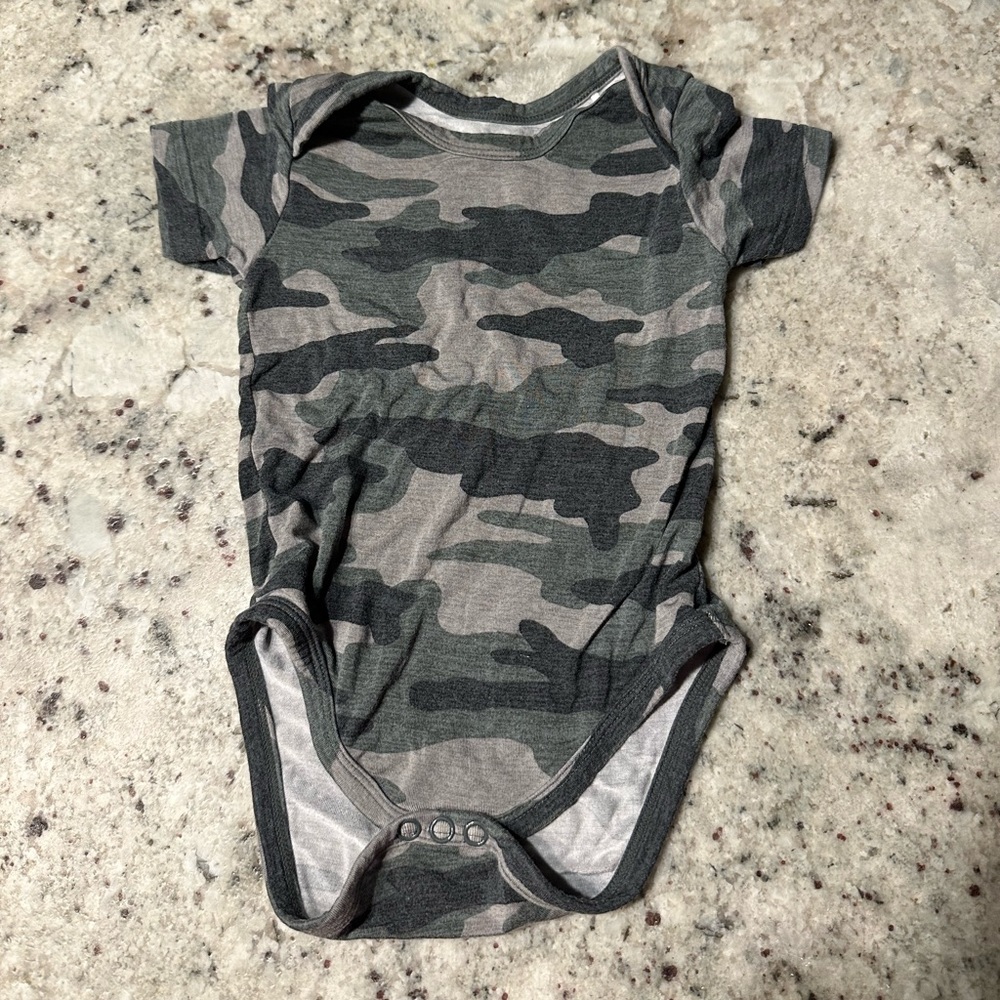 LITTLE SLEEPIES VINTAGE CAMO ONESIE